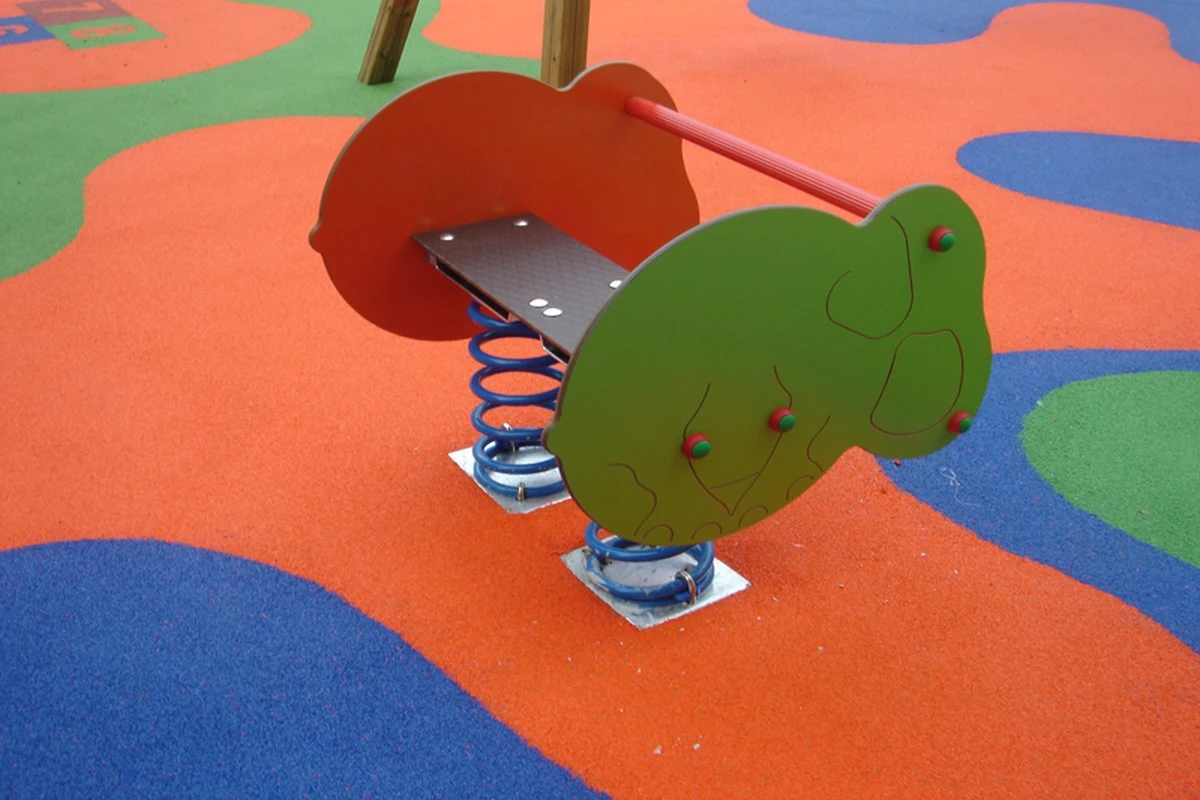Jeu double sur ressorts